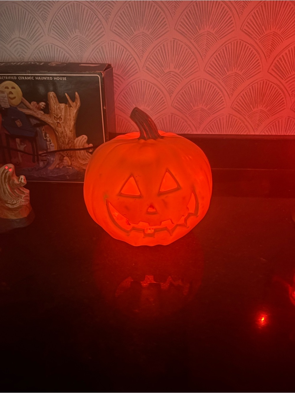 Halloween Jack-O'-Lantern plug in Pumpkin Accent - Orange